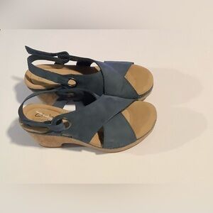 Clarks Blue Sandals with X-Strap Design Blue